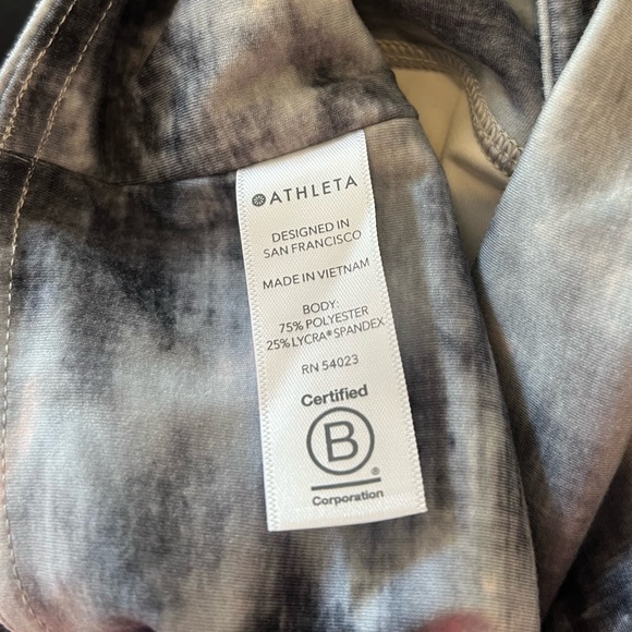 Athleta Elation Ice Dye 7/8 Tight in Powervita Orchid Pink Size Small - Picture 12 of 15